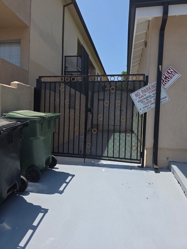 Foto del edificio - Charming 2BR House in Inglewood