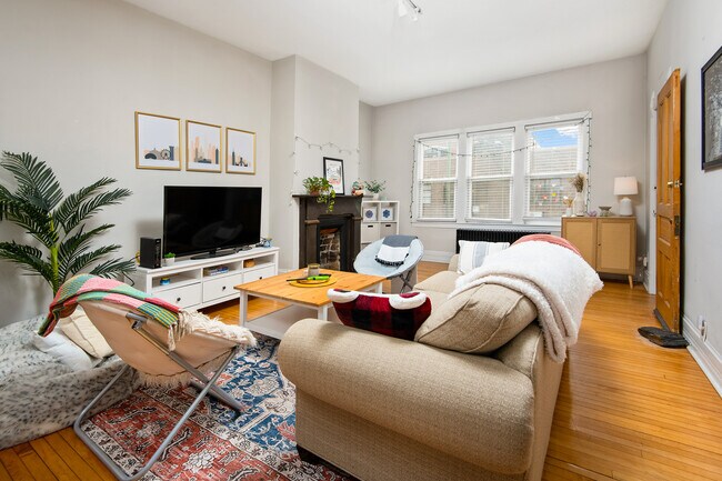 Foto del edificio - 1214 W Wrightwood Ave