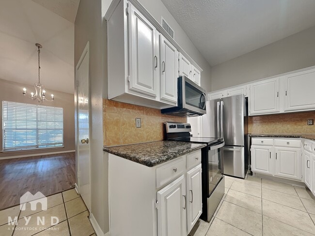 Building Photo - 20030 N Cedar Sun Trail