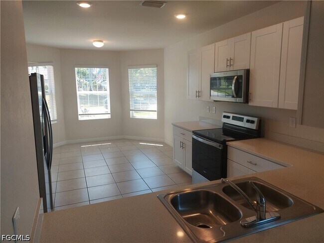 Foto del edificio - 326 SW 24th Pl