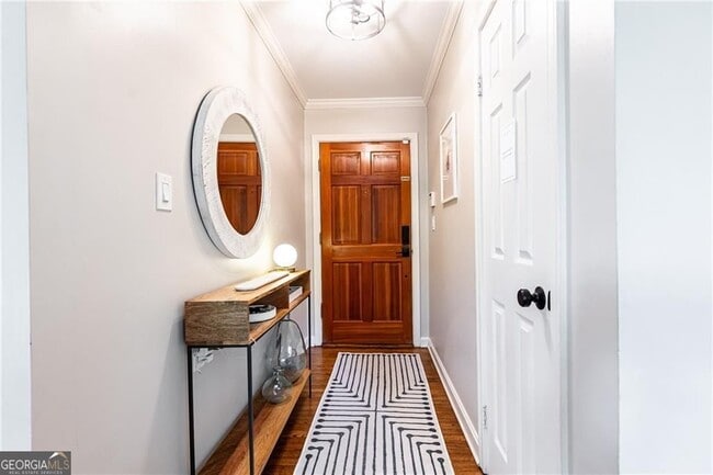 Building Photo - 1295 Lindenwood Ln NE