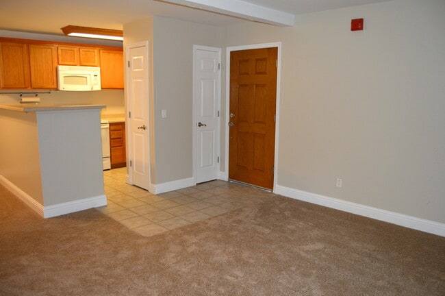 Building Photo - MOVE IN READY!! 1 Bedroom 1 Bath in Villa Borgata