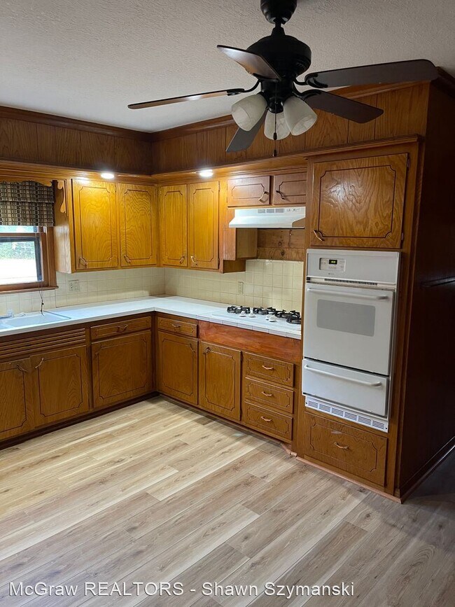 Building Photo - 3 br, 3 bath House - 2614 W Broadway