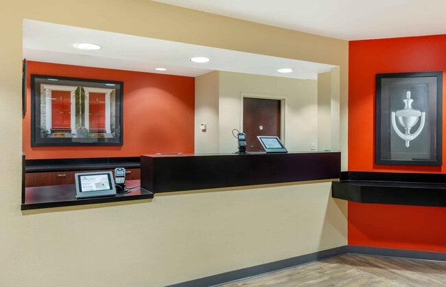Building Photo - Furnished Studio-Olympia - Tumwater