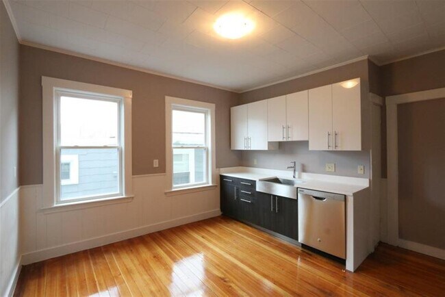 Building Photo - 21 Granite St