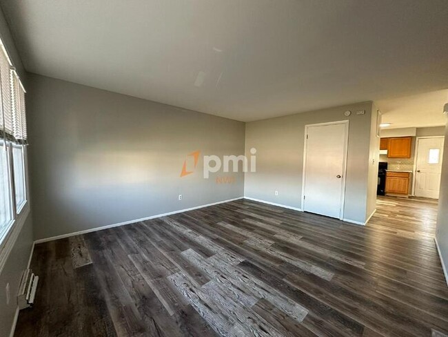 Foto del edificio - 5469 Aspen Ave