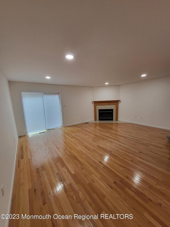 Building Photo - 154 Northampton Dr
