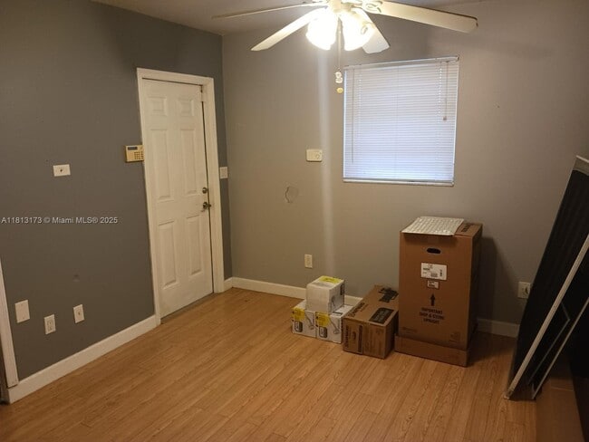 Foto del edificio - 8010 SW 19th St