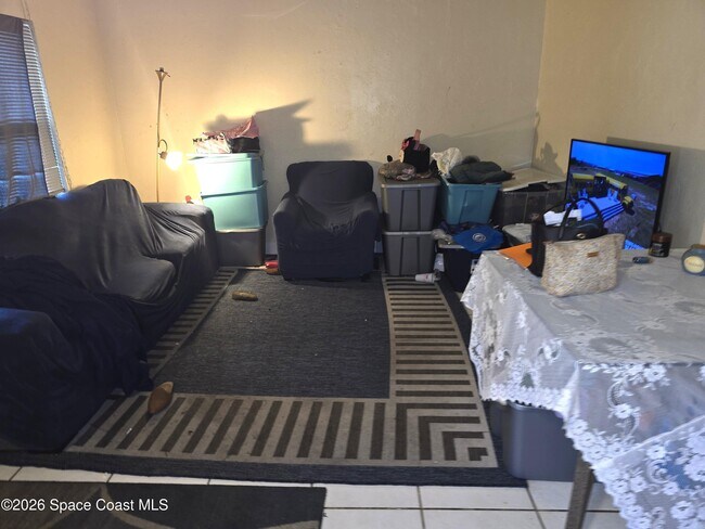 Foto del edificio - 1711 Dixon Blvd