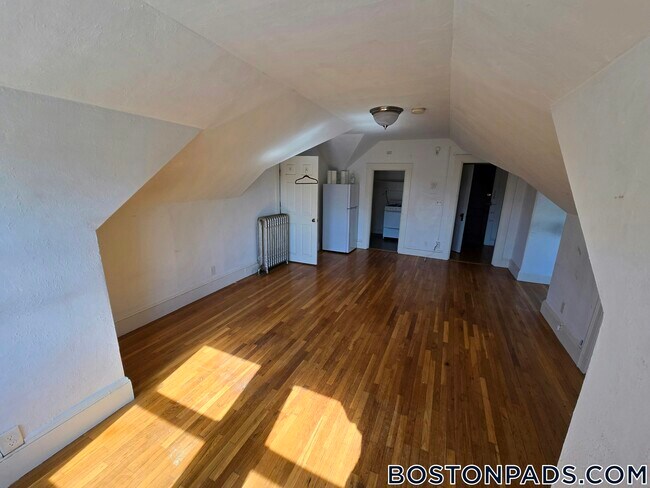 Foto del edificio - 44 Central St