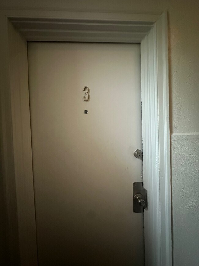 Foto del edificio - 1226 F St NE