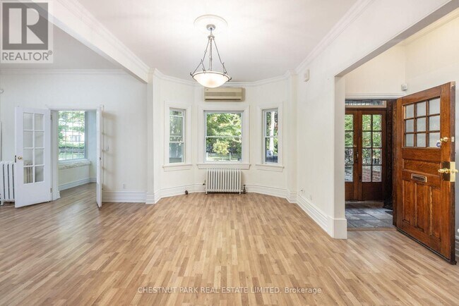 Photo du bâtiment - 43 Elm Ave