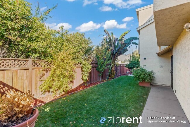 Foto del edificio - 4 br, 2.5 bath House - 37900 Essanay Place...