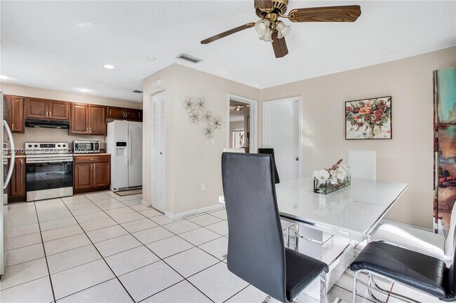 Foto del edificio - 9330 SW 165th St