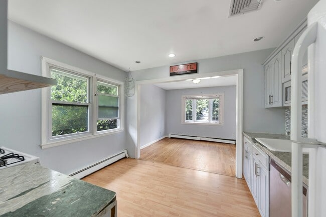 Foto del edificio - 106 Hillside Ave