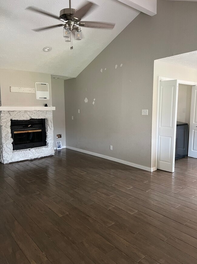 Building Photo - 2513 Northern Dr