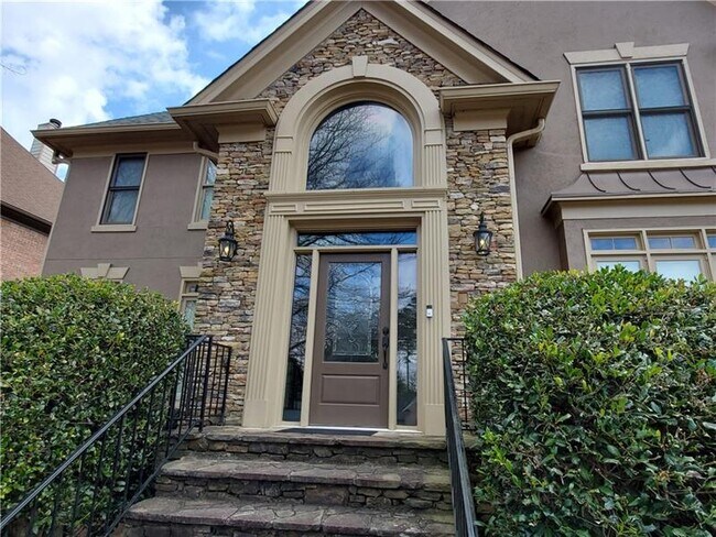 Building Photo - 12175 Magnolia Cir