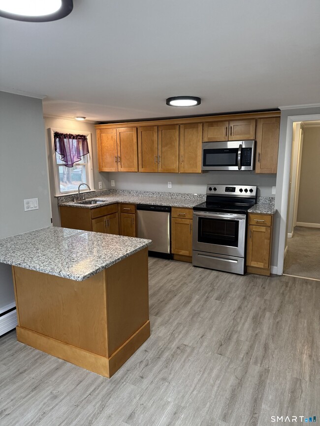 Building Photo - 37 Caya Ave