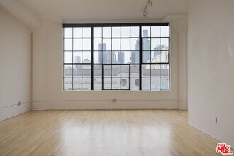 Building Photo - 420 San Pedro St