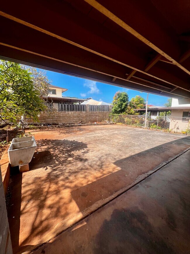 Building Photo - Charming 1 bed, 1 bath, In Kaimuki