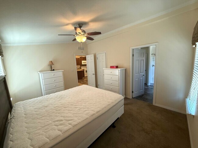 Building Photo - Spacious 3-bedroom, 2-bathroom home in the desirable College Area of San Diego