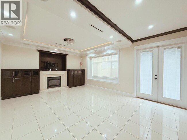 Building Photo - 4899 McKee Pl