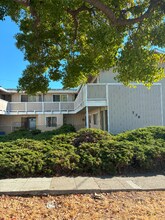 Building Photo - 736 Memorial Way