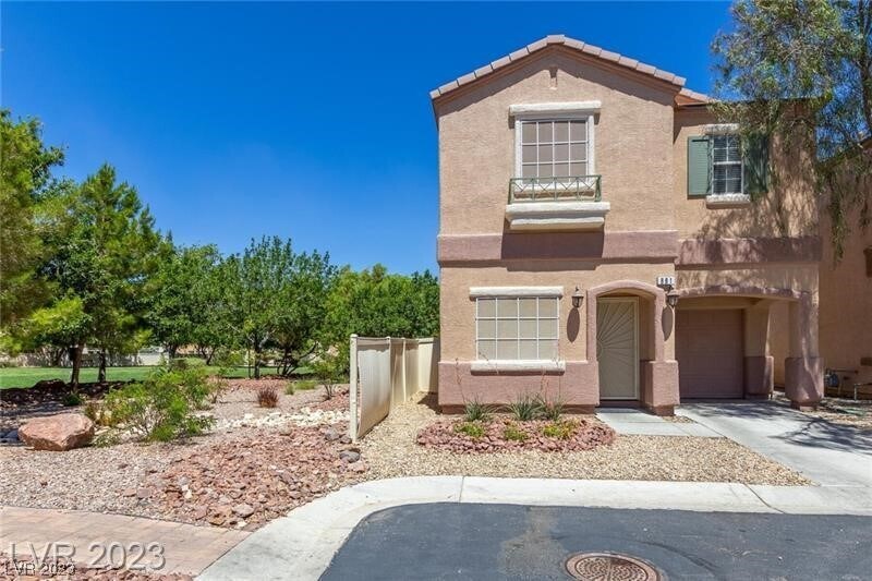 Foto principal - 881 Blue Rosalie Pl