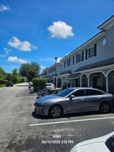 Building Photo - 1153 Colonial Palms Way