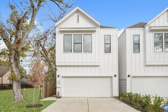 Building Photo - 3417 Tuam St