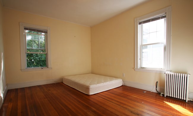 Building Photo - 98 Westbourne Ter