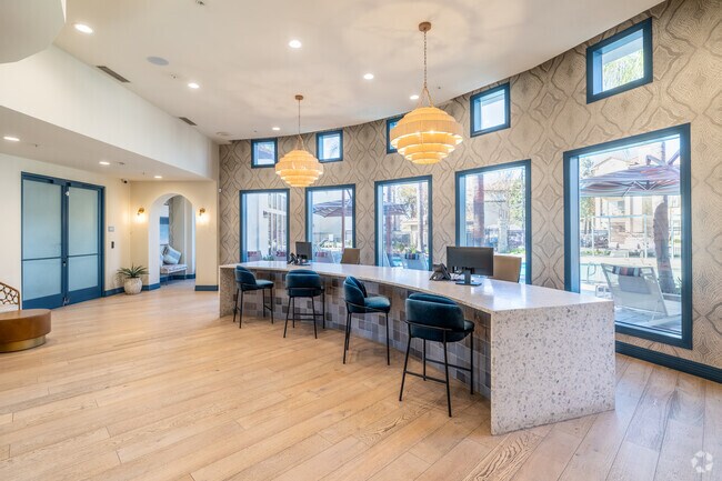 Foto del vestíbulo - Ironwood Apartments