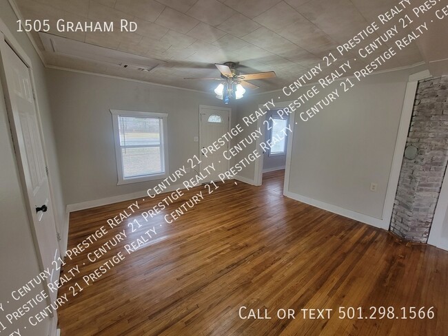 Building Photo - 1505 Graham Rd