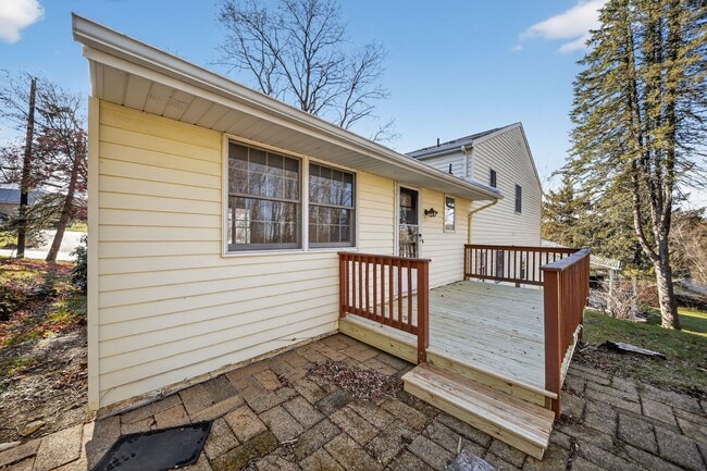 Building Photo - 203 Sumner Ave