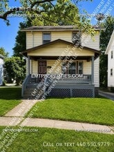 Building Photo - 1223 W 5th St