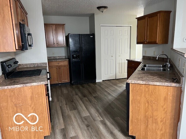 Foto del edificio - 912 Saraina Rd