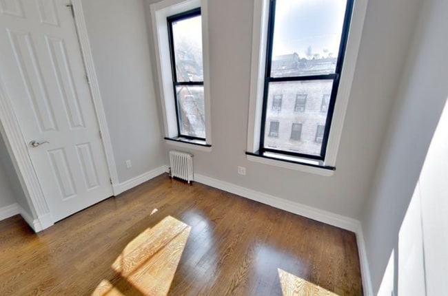 Building Photo - 156 W 72nd St