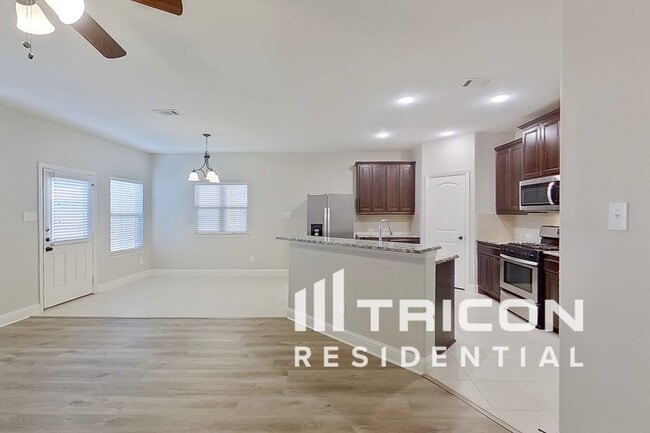 Building Photo - 509 Dogwood Dr