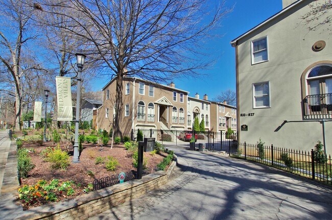 Foto del edificio - Townhome in Midtown