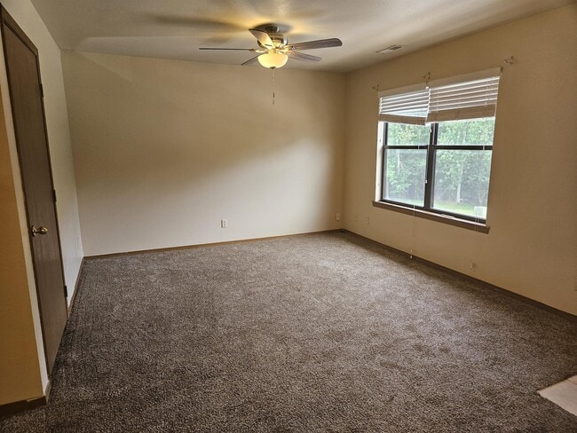 Building Photo - 950 Monterey Way