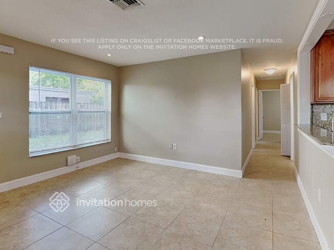 Foto del edificio - 1410 N 70th Terrace