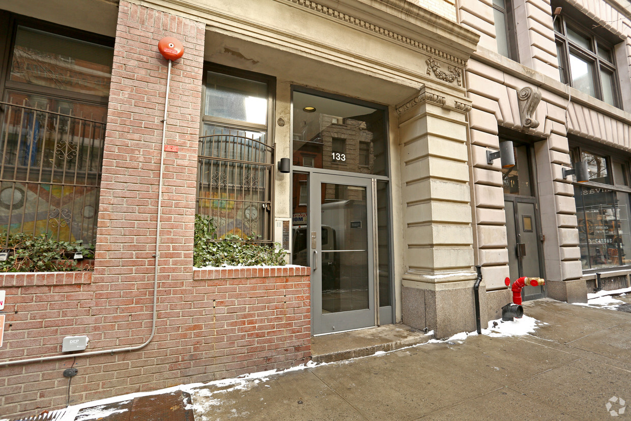 Foto principal - 133 W 17th St