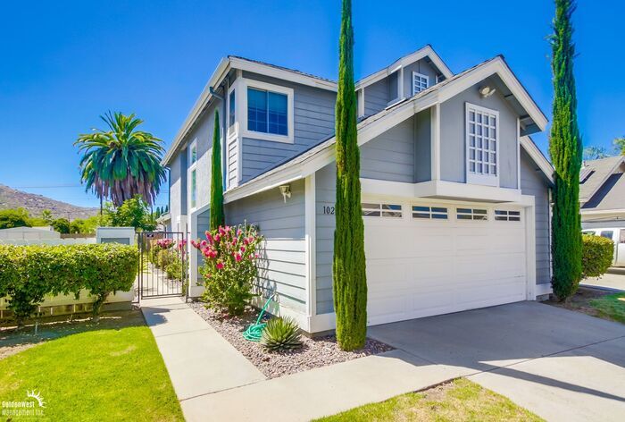 Primary Photo - Stunning 4Bdm 2.5Ba Home Located in the Hi...