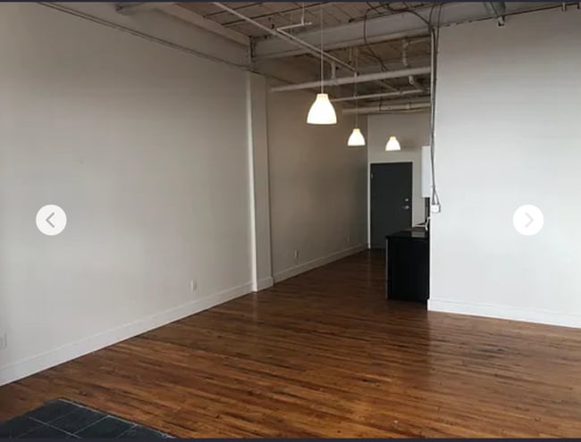 Building Photo - 1417 Kemper St