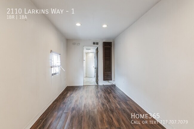 Building Photo - Move in Special for this 1 bedroom apartme...