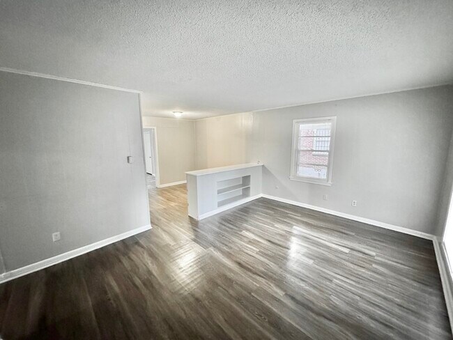 Foto del edificio - 3449 Hallbrook St