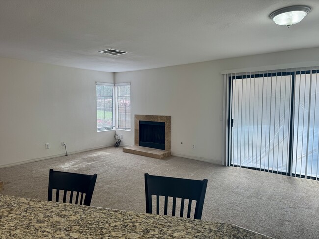 Building Photo - 9270 Towne Centre Dr