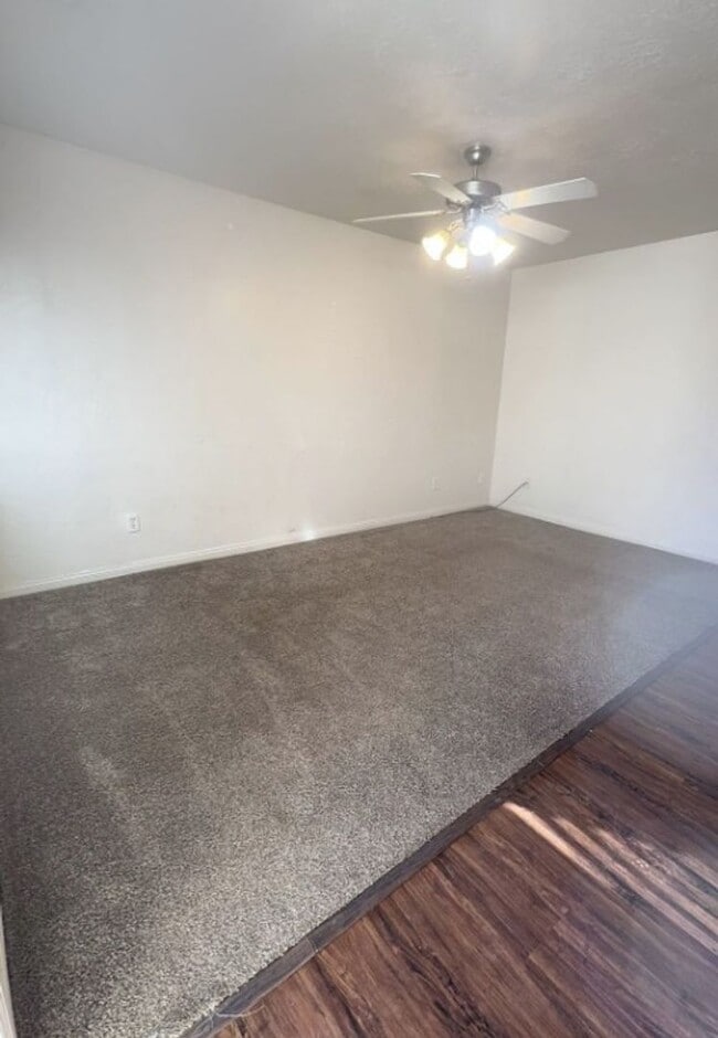 Building Photo - 4281 Wagon Wheel Dr E