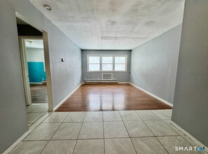 Building Photo - 65 Donna Dr