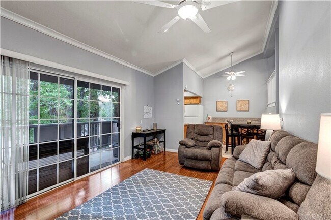 Common Area Living room & Dinning room - 1735 Brea Blvd